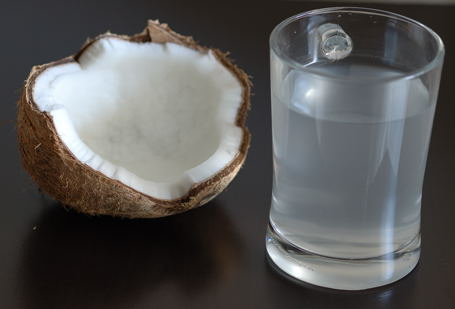 Fresh_coconut_water