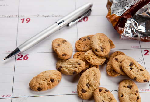 webmd_rf_photo_of_cookies_on_desk